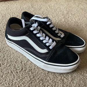 Black Vans old Skool